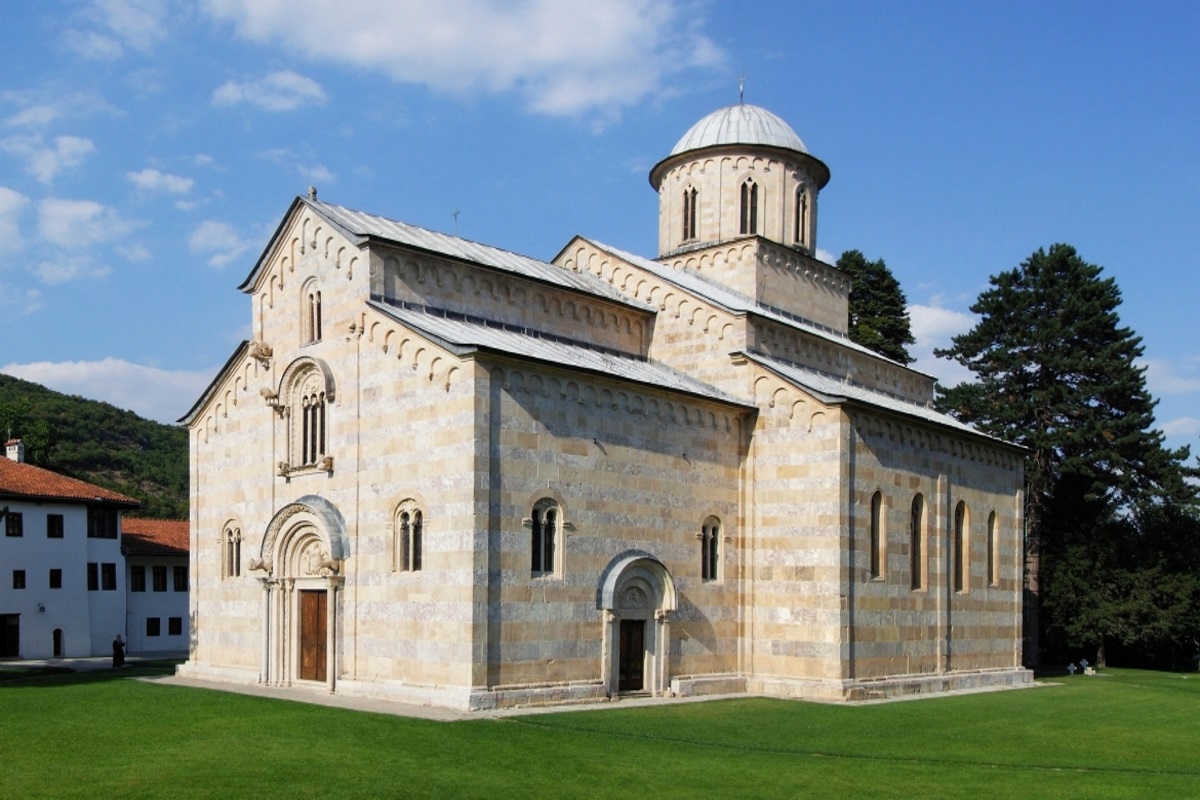 2018/08/images/tour_267/manastir-visoki-decani-kosovo.jpg