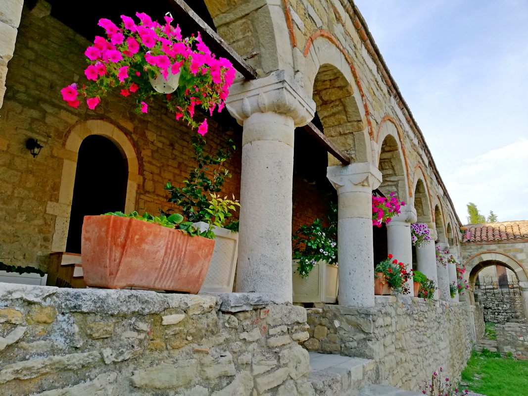 2024/07/images/tour_1604/albanija-manastir-ardenicaresize.jpg