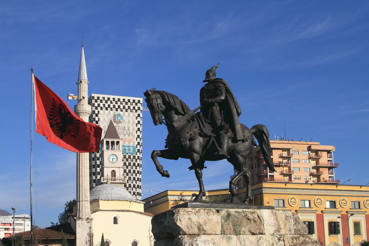 2024/07/images/tour_1604/tirana-2012-11-11-02resize.jpg