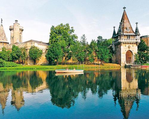 2025/01/images/tour_1787/seegrotte-liechtenstein-laxenburg-81600945119-large.jpg