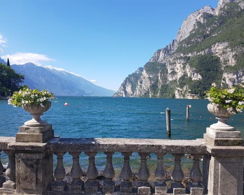 2025/05/images/tour_1916/e66794bbf48f4bcf9a17c8002417d194477504-large.jpeg