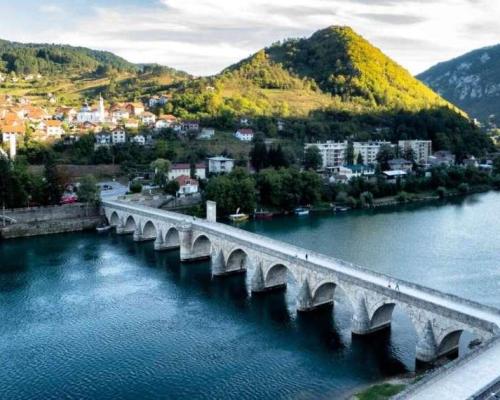 2025/11/images/tour_2028/visegrad-most-drina-large.jpg