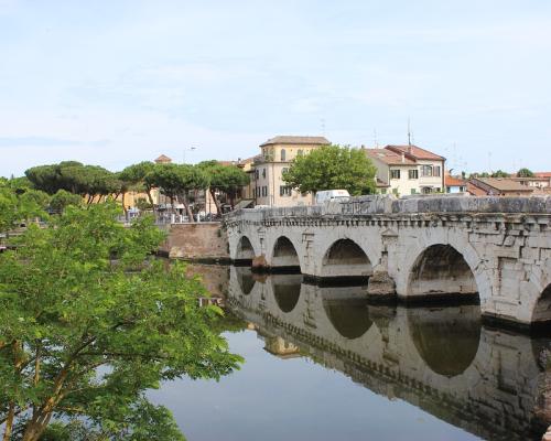 2026/08/images/tour_2207/e48b0ff6fa59638d24c53824bd8ba420210666-large.jpeg