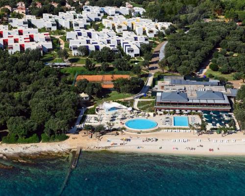 2026/08/images/tour_2208/resort-amarin-rovinj-maistra-34-scaled-large.jpg