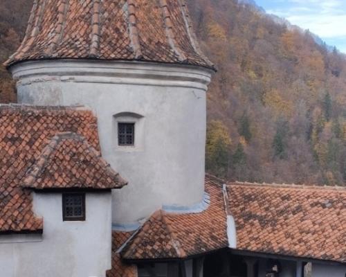 2026/10/images/tour_2218/rumunija-brasov-bran-large.jpg